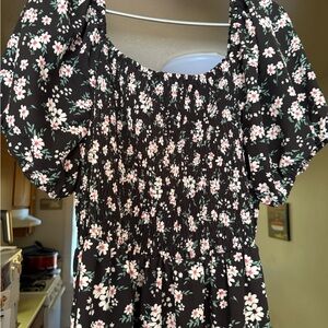 Black and White Ruffled Puff Sleeve dress